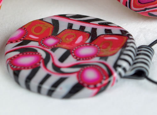 FIMO polymer clay black gold white pink pale pink red Varnish clear
