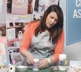 How To Decorate a Candle How To Decorate a Candle