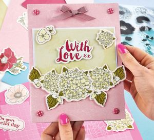Exclusive Gift: docrafts Full Bloom Card Kit