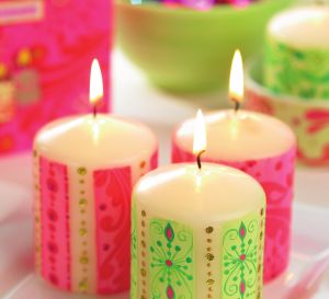 Decorate Candles With Festive Paintwax