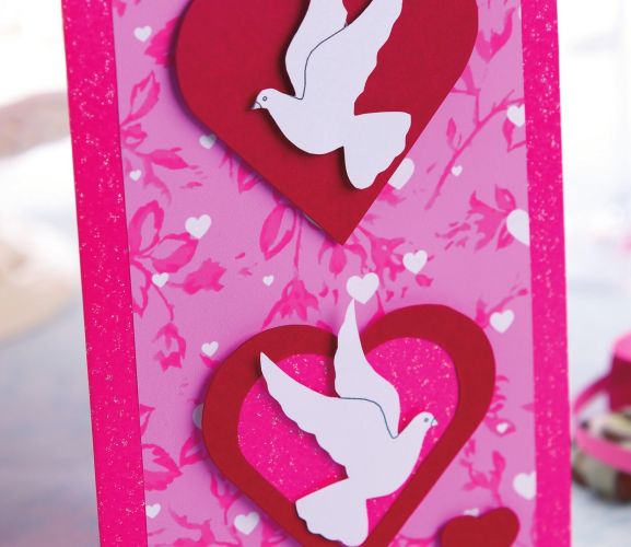 Papercraft A Striking Heart-Themed Set