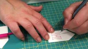 How to decorate your cards and gifts using craft stencils