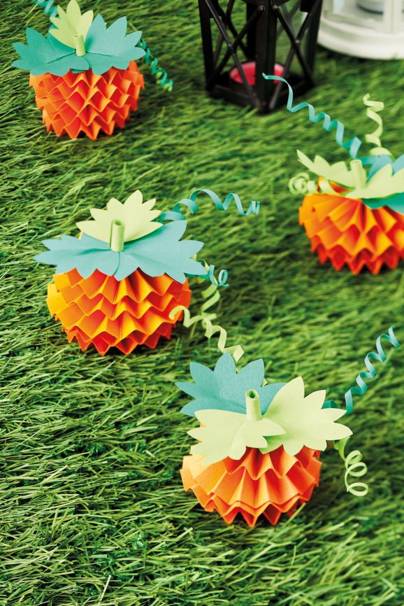 15 Autumn Crafts to Pumpkin Spice-Up Your Life 15 Autumn Crafts to Pumpkin Spice-Up Your Life