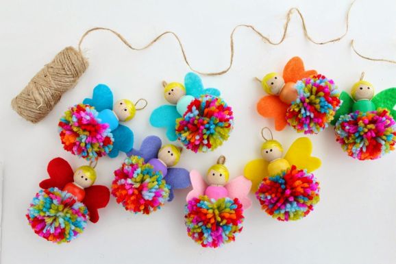 9 Easy Pompom Projects To Make Right Now