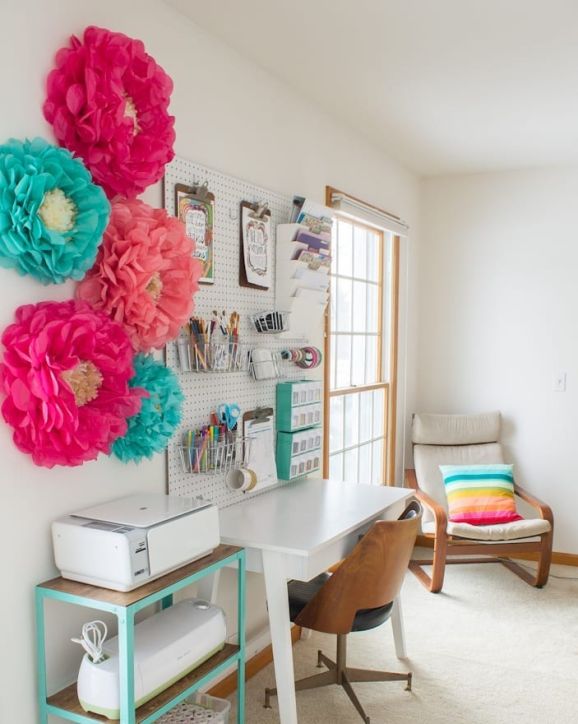 10 Of The Niftiest Craft Rooms We’ve Ever Seen