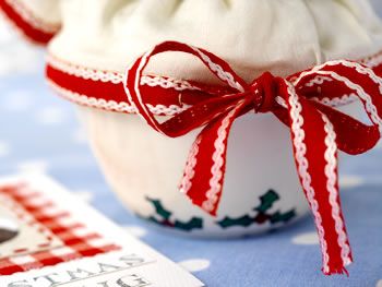 Stitched Gingham Christmas Pudding Card