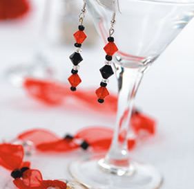 Red & Black Beaded Pendant & Earrings