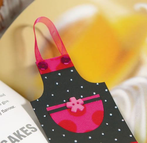 Apron Shaped Papercraft Bookmark