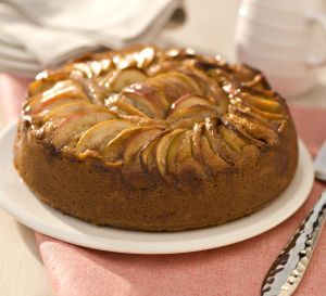 Apple & Cinnamon Cake