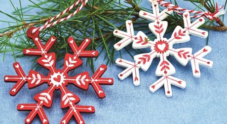 Scandi-Inspired Wooden Christmas Decorations Scandi-Inspired Wooden Christmas Decorations