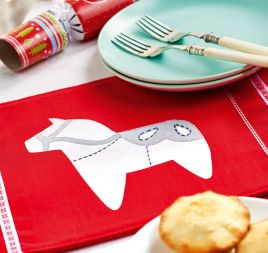 Scandi Christmas Table Decorations Scandi Christmas Table Decorations