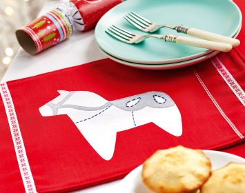 Scandi Christmas Table Decorations Scandi Christmas Table Decorations