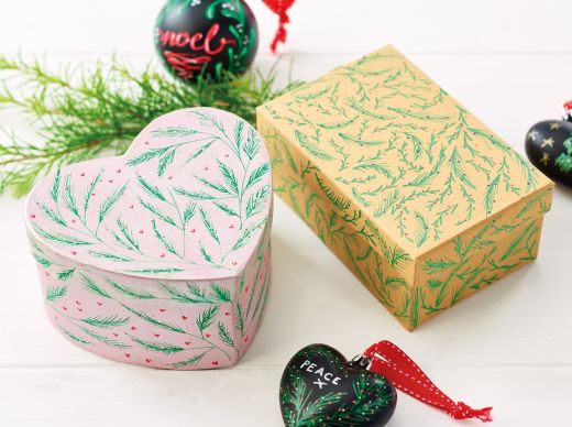 Decorative Calligraphy Baubles & Gift Boxes