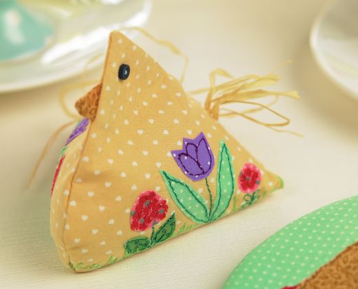 Chicken egg cosy and gift tag