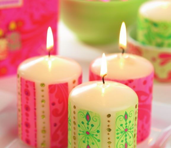 Decorate Candles With Festive Paintwax