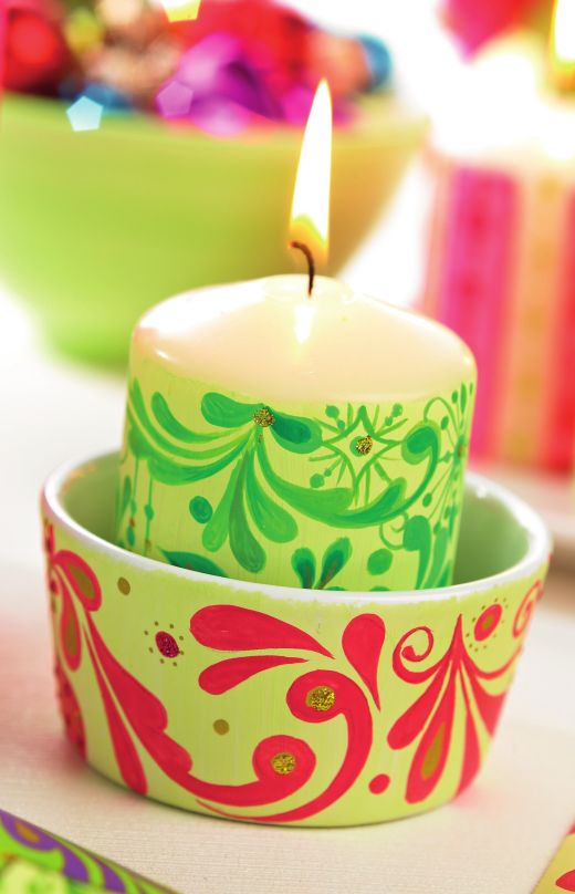 Decorate Candles With Festive Paintwax