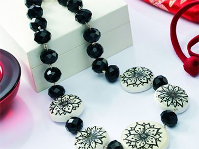 Make Easy Resin Beads Necklace