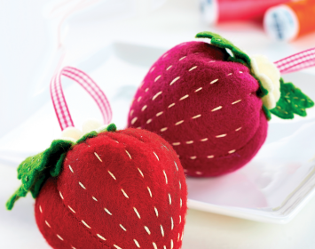 Strawberry Pincushions Strawberry Pincushions