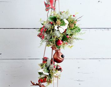 Festive Door Hanger Festive Door Hanger