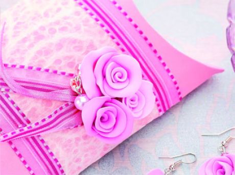 Roses & Flower Cluster Box