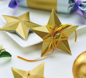 Four Xmas-Themed Papercraft Ideas