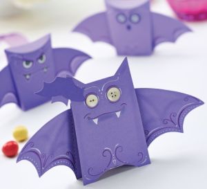 Halloween Trick or Treat Bat Boxes