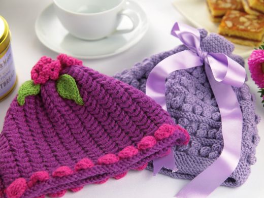 Snug Knitted Tea Cosy