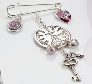 Stop The Clock Kilt Pin