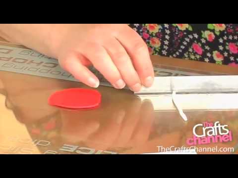Make spotted Fimo buttons in 3 minutes