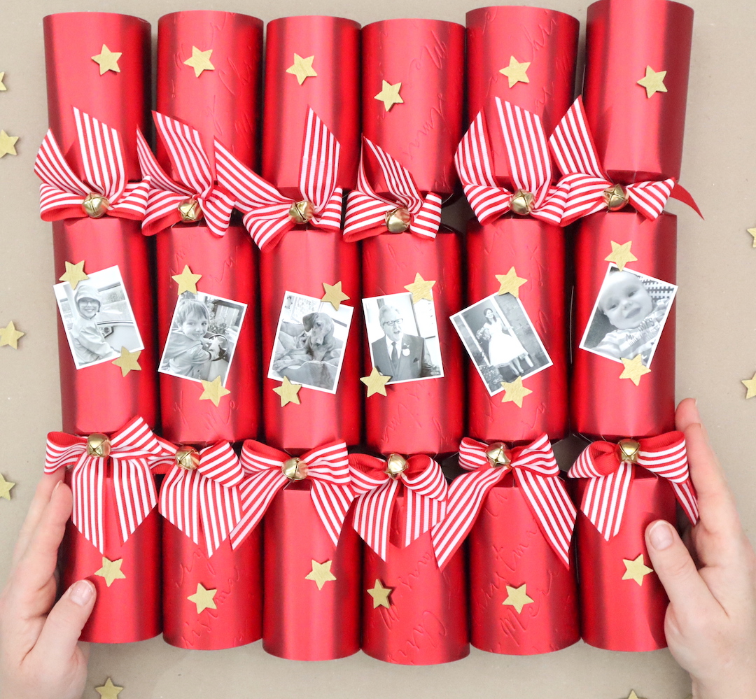 5 Ideas to Use Instant Photos to Craft for Christmas