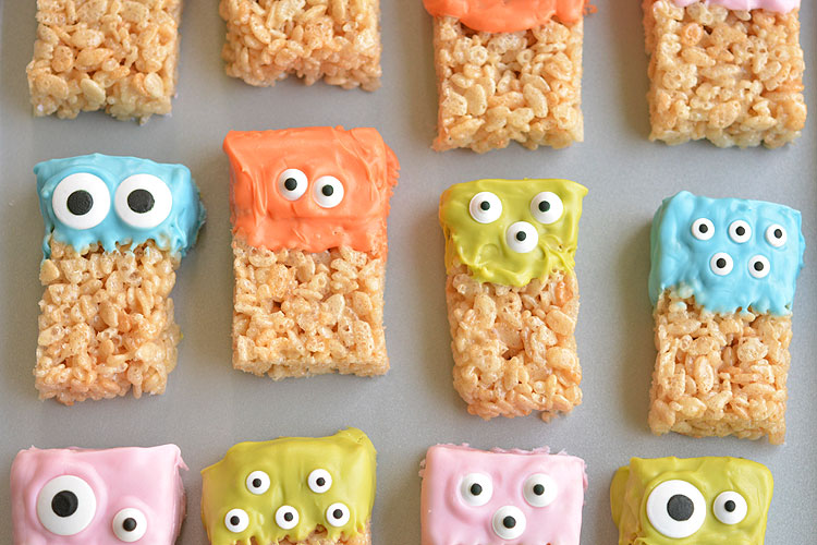 Halloween Crafts: 20 Super Simple Ideas