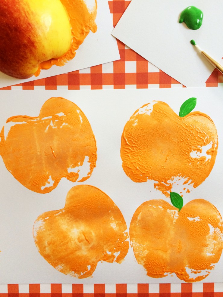 Halloween Crafts: 20 Super Simple Ideas