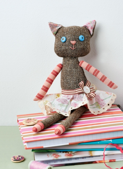 Gorgeous Dolls That Toy With Our Hearts!
