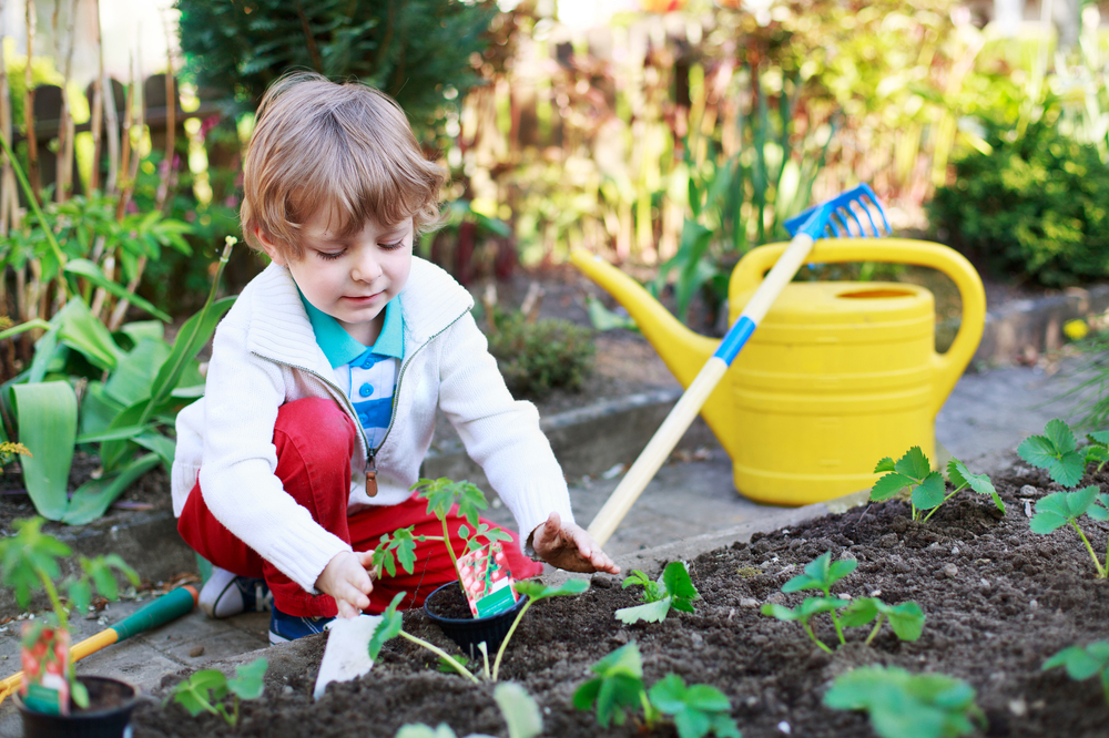 7 Fun Ideas To Keep Kids Crafty This Summer