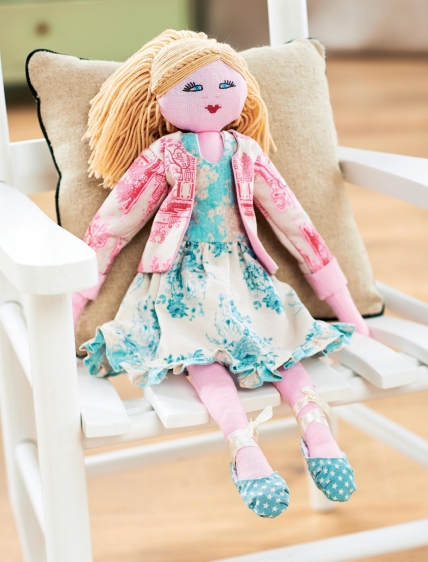Gorgeous Dolls That Toy With Our Hearts!