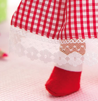 Gingham Stitched Dolly Pattern
