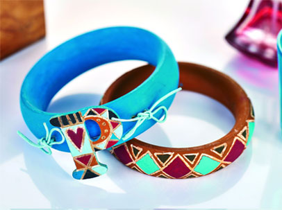 Aztec Print Carved Bangle