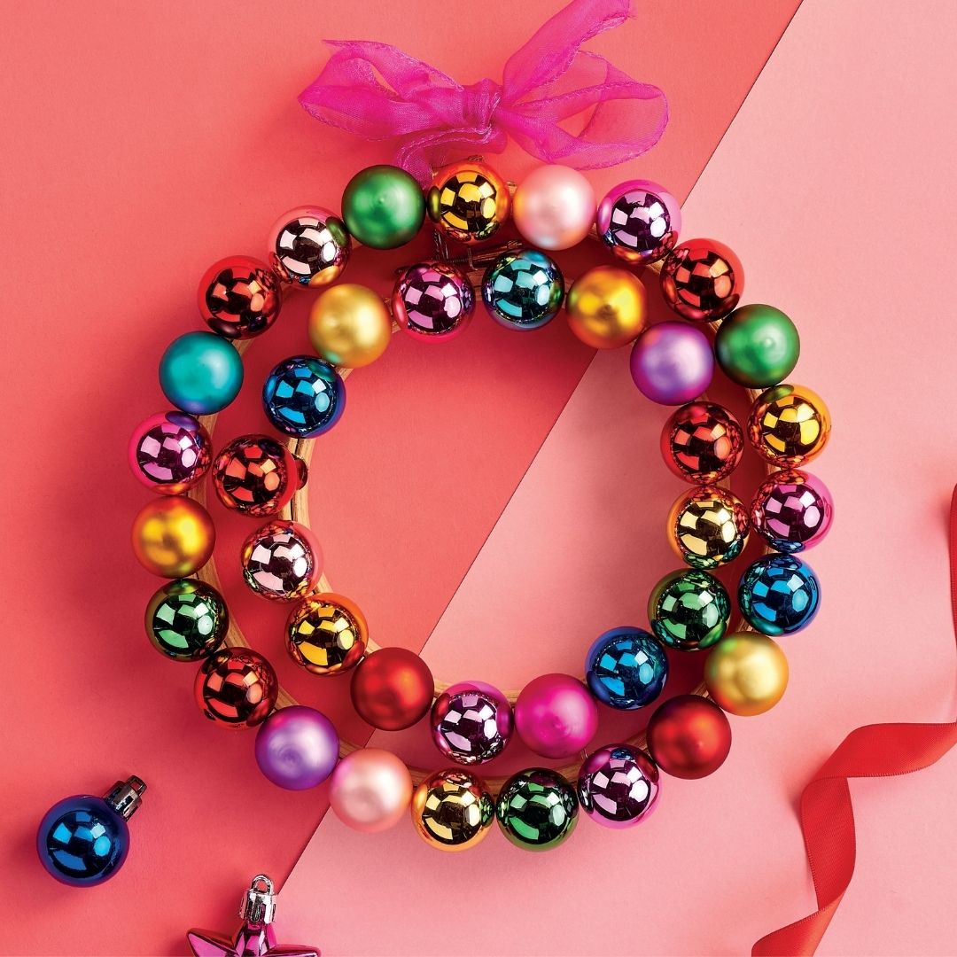 Easy DIY Christmas Bauble Wreath