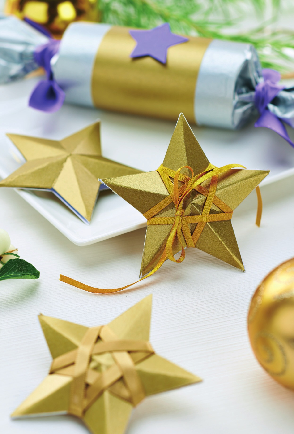 Four Xmas-Themed Papercraft Ideas
