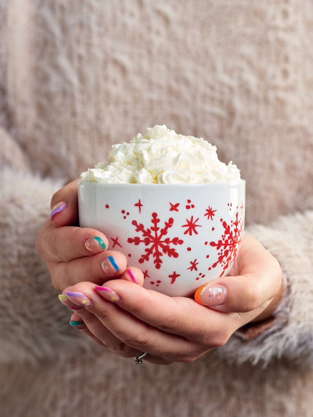 Festive Painted Mugs Tutorial