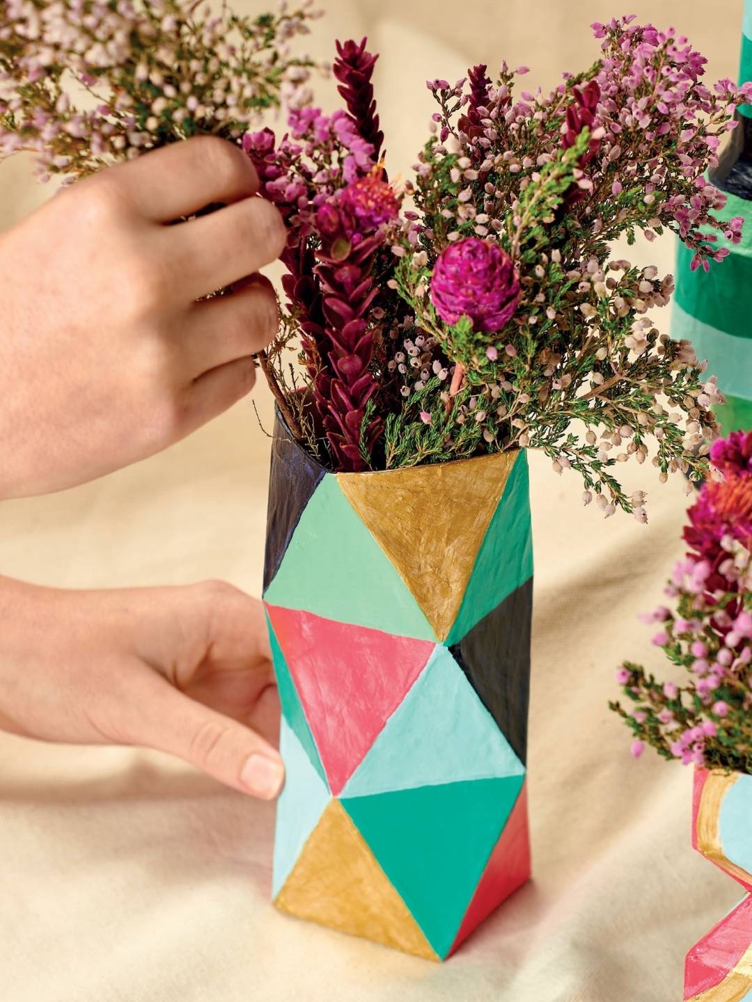 Papier-Mâché DIY Vases Tutorial