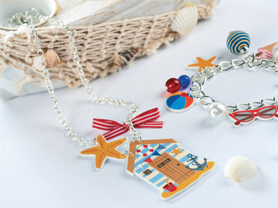 Make Seaside Beach Hut Necklace